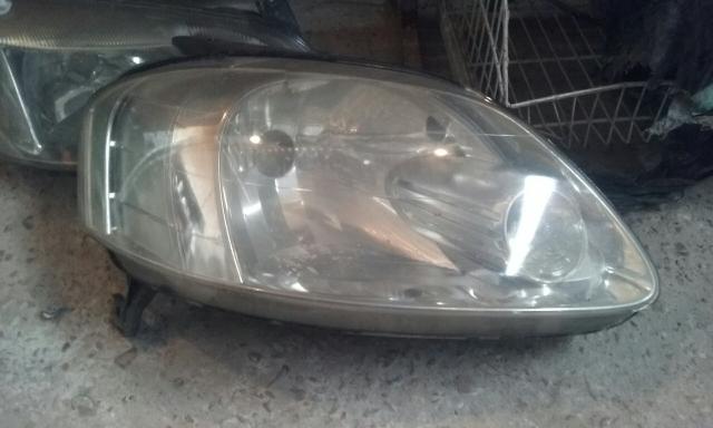 Farol fox 2006