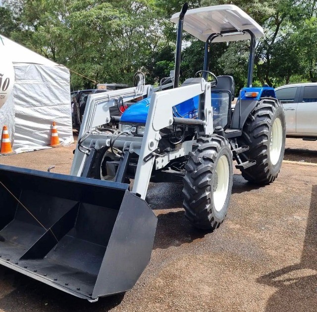 New holland tl 5 80 13 anúncios na OLX Brasil