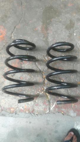 Mola traseira do golf sapão