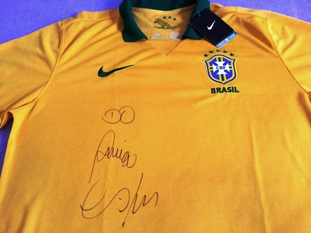 Camisa da Seleção Brasileira autografada pelo Cafu NOVA Hobbies e