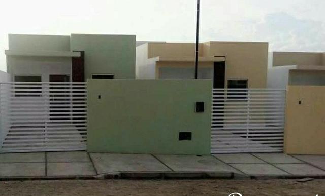 Casa com 3 quartos, Beco, pronta para morar