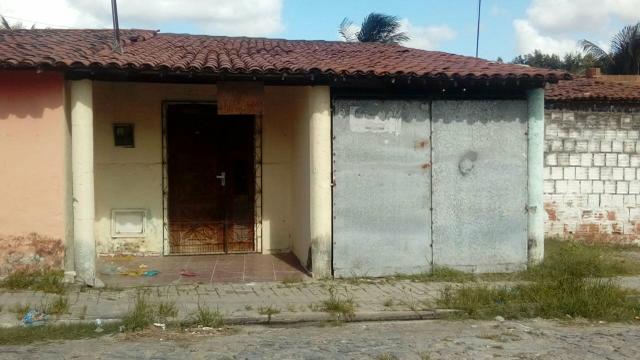 Vendo uma casa prox a GC pneus em caucaia