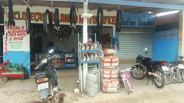 Casa com ponto comercial Infraero