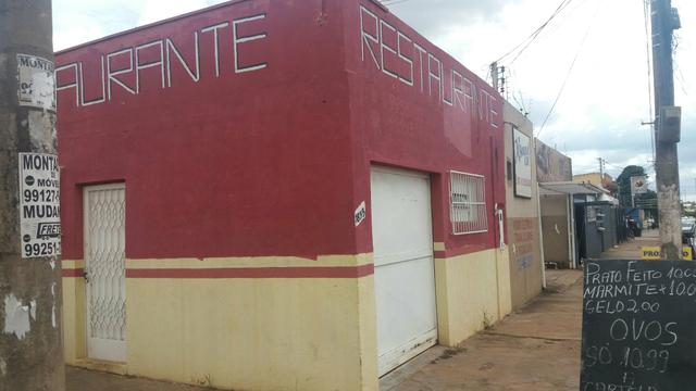 Vendo um contrato .Prédio da para funcionar lanches ,doog.oque vc quiser
