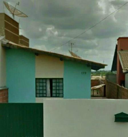 Vende-se casa em Caarapó-MS