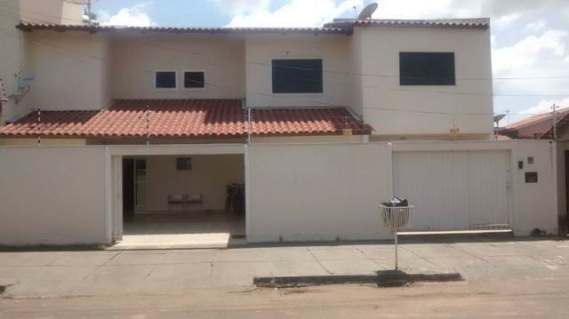 Casa em Palmas, 2 Sobrados 5 quartos