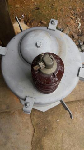 Vendo um transformador semi novo 5kva so liga 93729887