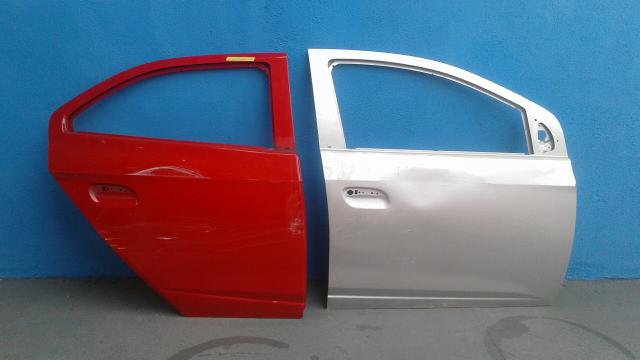 Porta dianteira e traseira direita Prisma-onix 2013 2014 2015 2016