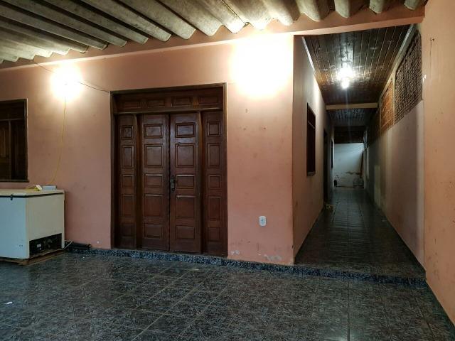 Casa no Tangará bem localizada