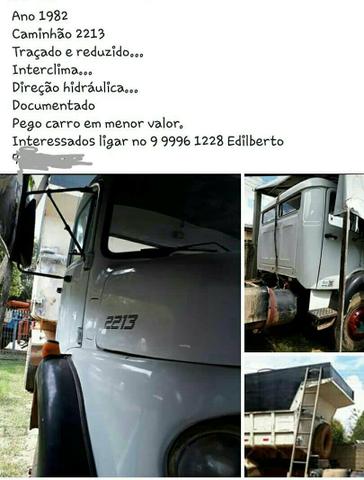 Caminhão caçamba