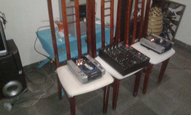 Par de cdj 200 e mixer djx750