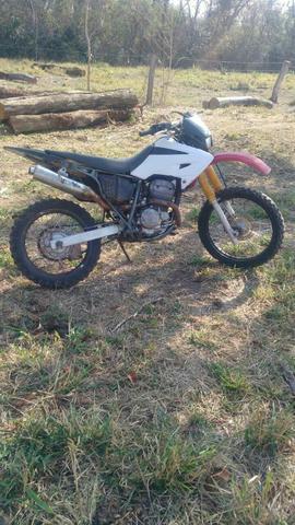 Vendo tornado 250 pra trilha