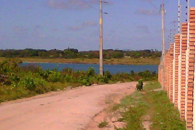 Terreno murado em C com escritura