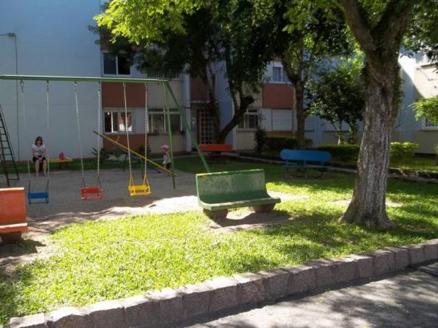 Vendo apto cohab duque proximo ao quartel, de 2 quartos, mobiliado-fone 32294502