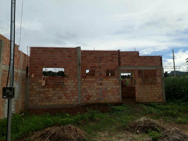 Vendo terreno com casa em construção