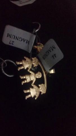 Pingente 1 menino e 2 meninas