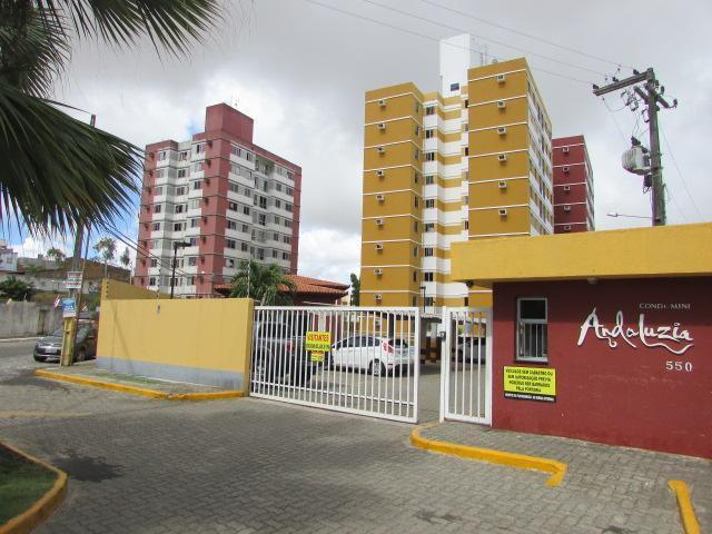 Apartamento com 3/4 ? no Luzia ? Cond. Andaluzia