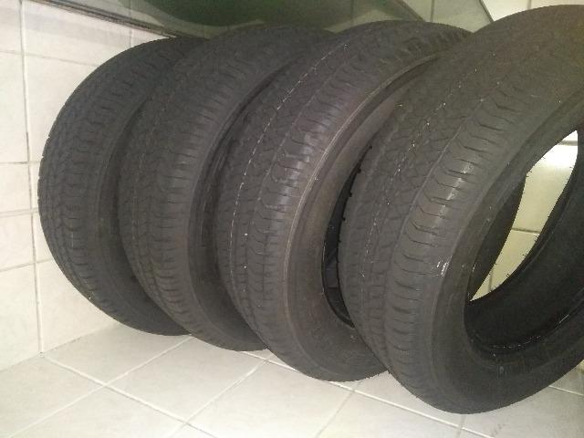 Pneu 215/65R16 Dueler HT
