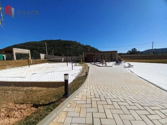 Estrela do Lago Terreno de esquina 478 m² e linda vista para a