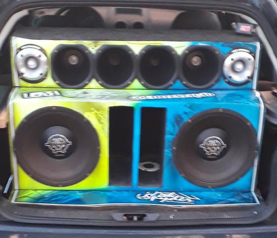 Vendo esse lindo som de carro completo