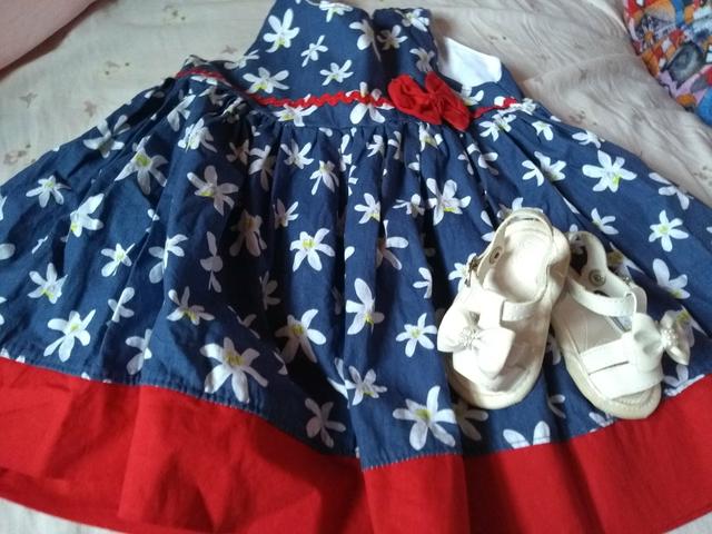 Look vestido e sandalia para bebe