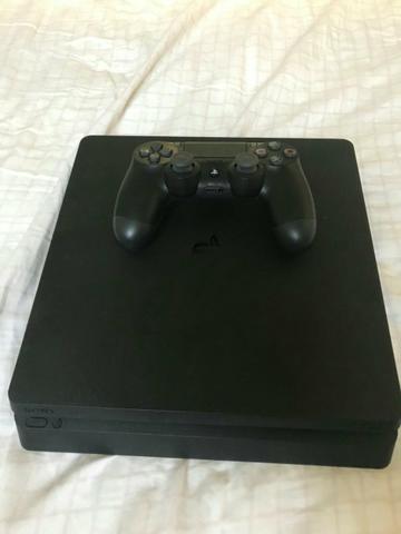 Ps4 slim novo
