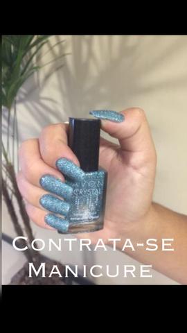 Contrata-se manicure