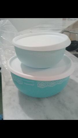 Duas tigelas Tupperware