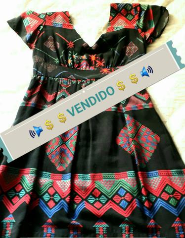 Vestido com estampas abstratas