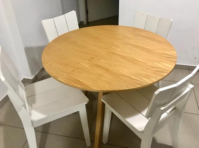MESA DE JANTAR OPPA EME TRIGO + 4 CADEIRAS OPPA UMA BRANCA seminovos Móveis Vila Mariana Armario Barato Valencia ~ MESA DE JANTAR OPPA EME TRIGO + 4 CADEIRAS OPPA UMA BRANCA seminovos Móveis Vila Mariana