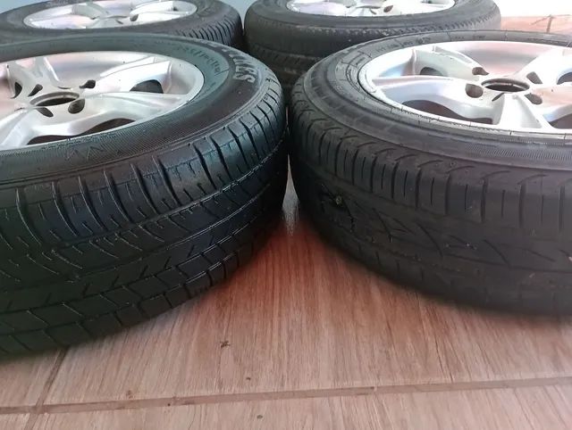 Vendo Jogo De Rodas 14 Multi Furos 4x100 E 4x108 Pneus Meia Vida