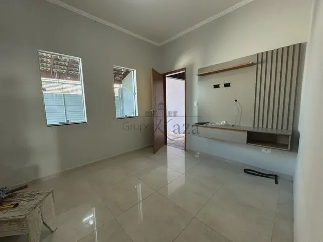 Casa Jardim Terras de Santa Helena 3 dormitórios 210m² Comércio