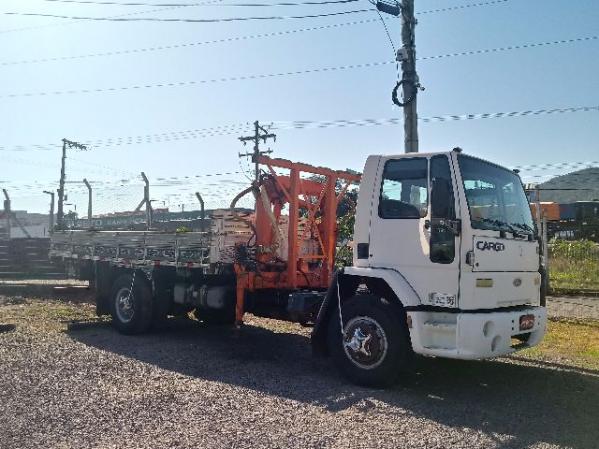 Cargo 1217 Ano 2001 com Munk