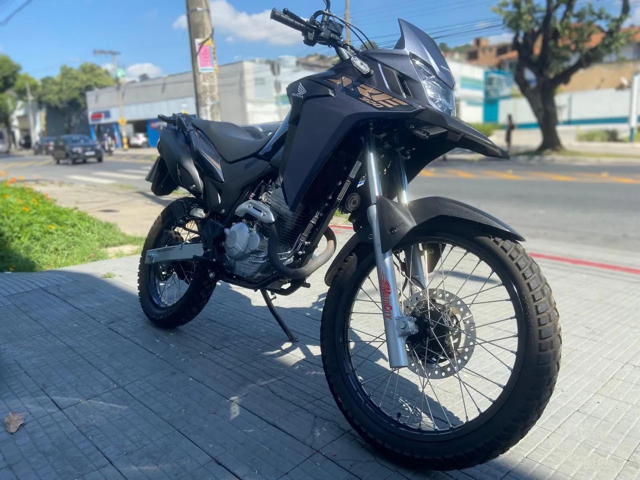 Motos HONDA XRE 2022 No Brasil