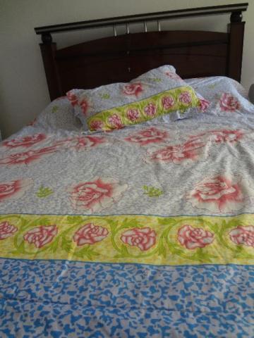Cama de casal em perfeito estado