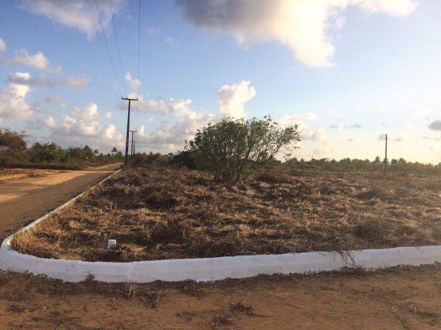 Lotes 10 x 20 com água, luz e meio fio, á 200 metros do Condomínio Chácaras de Carapibus