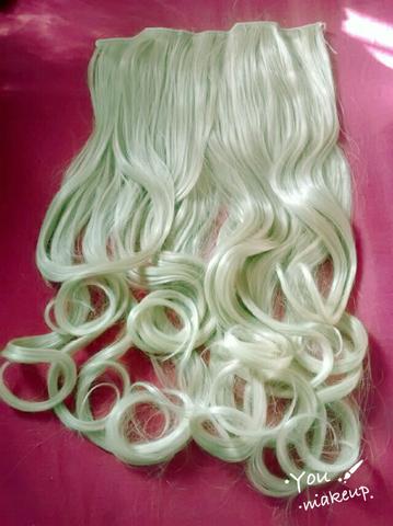 Cabelo ondulado loiro