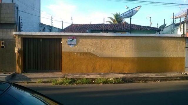 Casa no conjunto acaraú