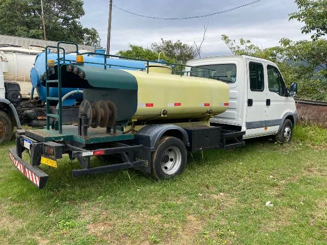 Caminhão Iveco Daily 7 Lugares 2012 Tanque 2500 Litros Caminhões