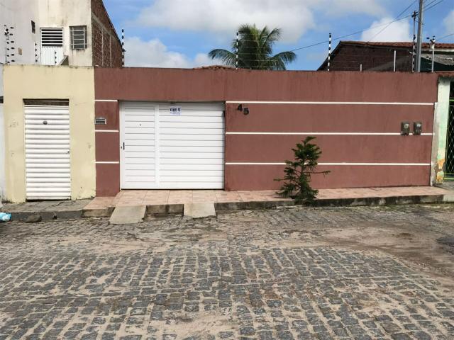 Vende-se Casa