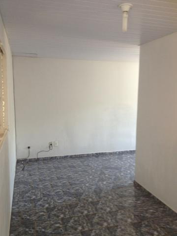 Kitnet com garagem coberta st leste vila nova - Foto 3