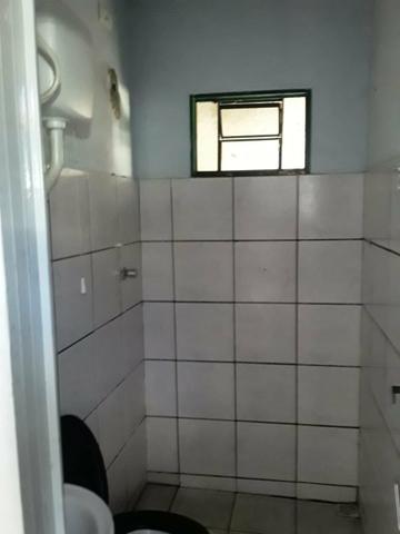 Kit net, com 3 comodos e banheiro, prox ao terminal das bandeiras - Foto 5