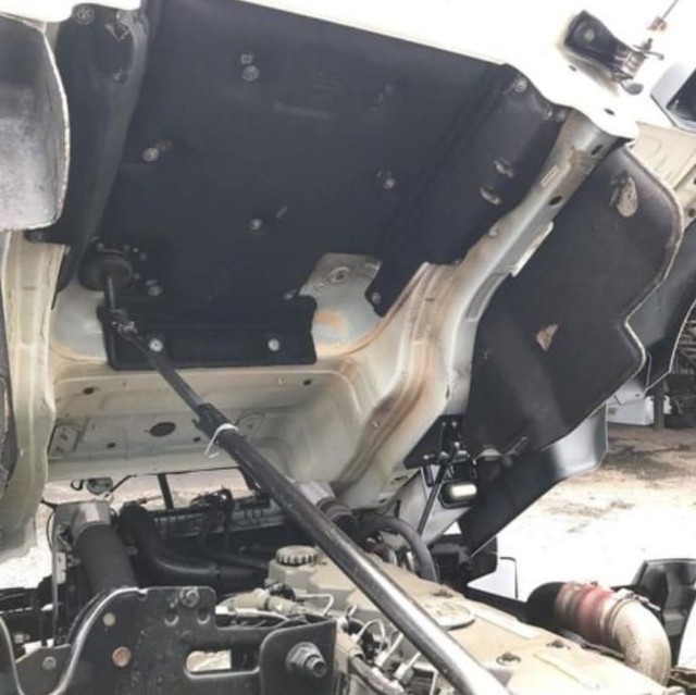 VW constelettion 24250 caçamba 2012  - Foto 4