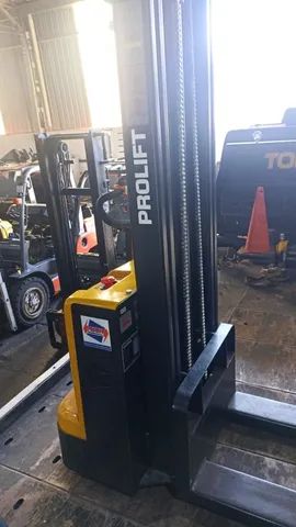 Empilhadeira Prolift Lítio 1,5t 