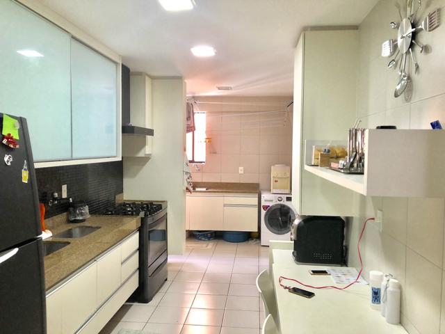 Lindo apartamento com 4/4 , ampla varanda com vista para o mar - Foto 7