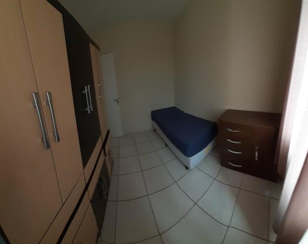 Alugo apartamento mobiliado com taxas inclusas - Foto 5