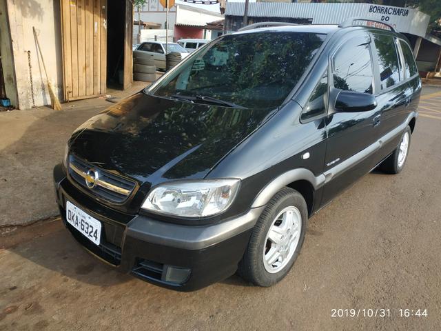Zafira 2.0 flex Elegance 2005. 7 lugares *PREÇO A VISTA*FINANCIA 100% - Foto 2
