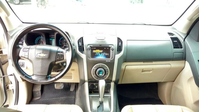 Trablaizer 2014 diesel 4x4 7 lugares apenas 72 mil km por 109.900 - Foto 3