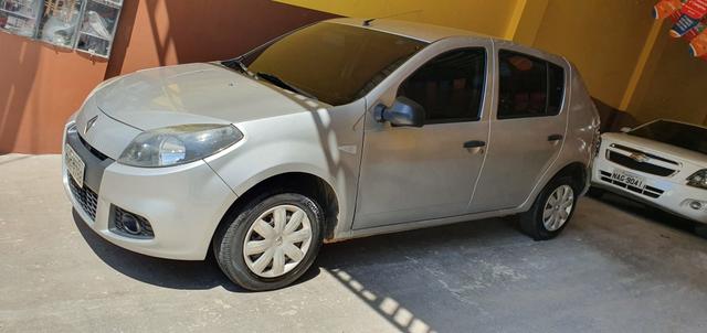 Sandero 1.0 completo ( 5mil de ent.)
