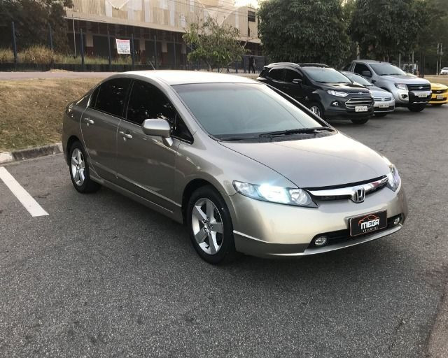 Honda Civic - 2007 1.8 lxs 16v gasolina 4p manual - Foto 4